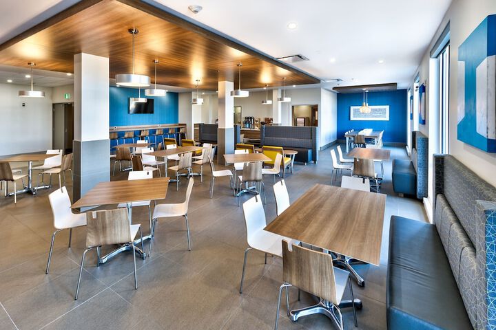 Holiday Inn Express & Suites Trois Rivieres Ouest by IHG