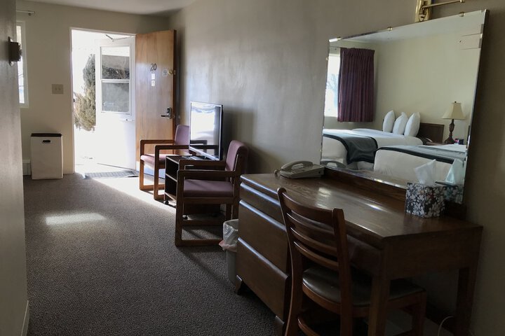 Room 21 of 33