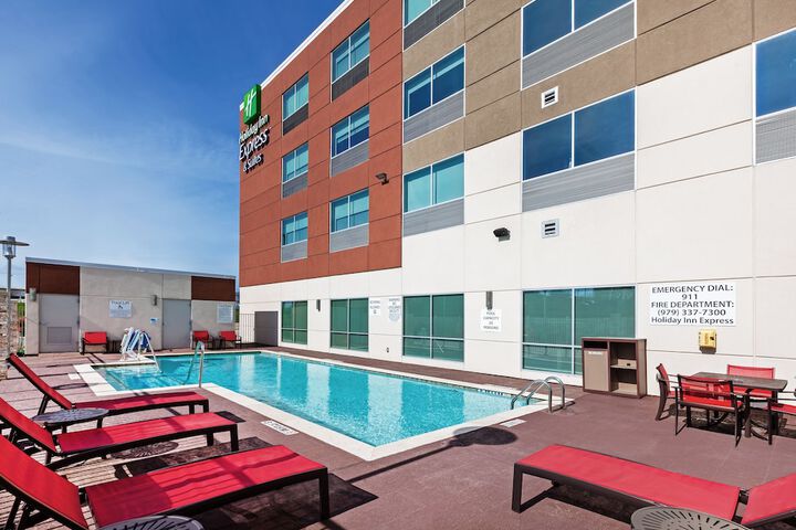 Holiday Inn Express & Suites Brenham South by IHG