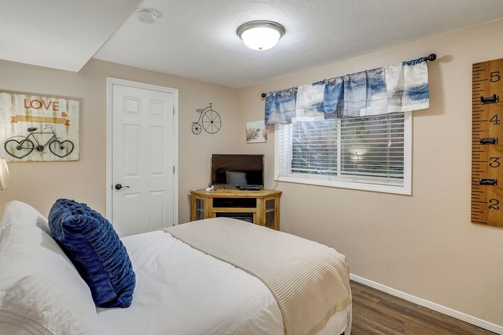 Game Room + Hot Tub: Salt Lake City Area Apt
