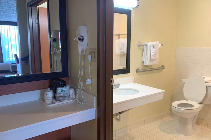 Room 5 of 14