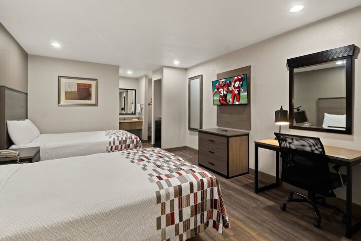 Room 30 of 48