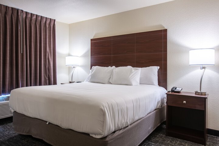 Cobblestone Inn & Suites - Pine Bluffs
