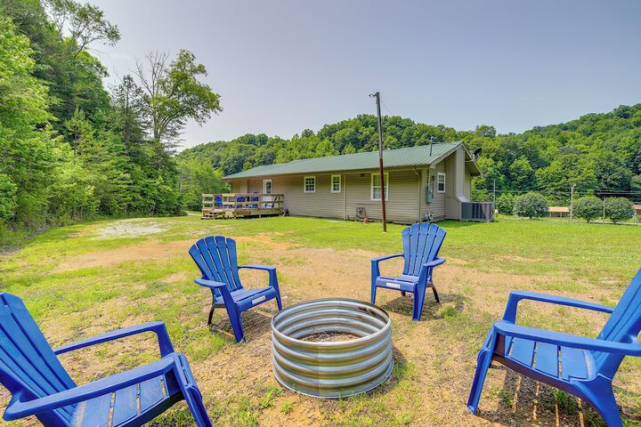 Huntsville Vacation Rental w / Fire Pit