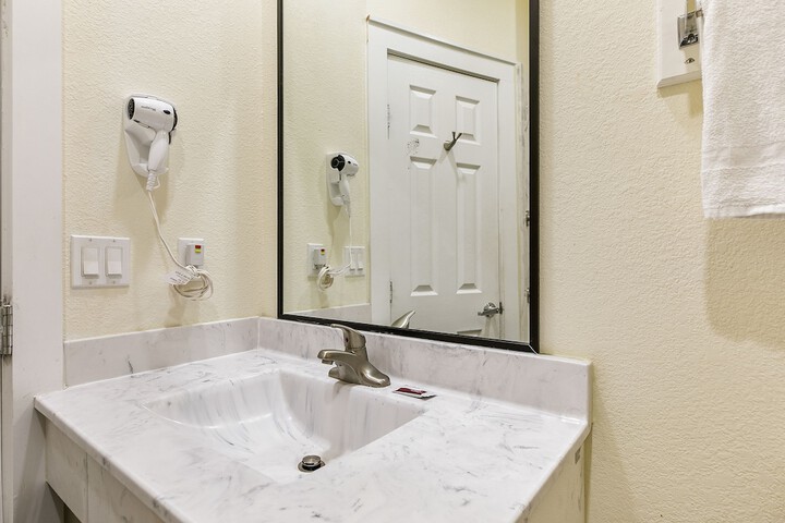 Room 15 of 79