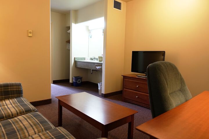 Room 25 of 36