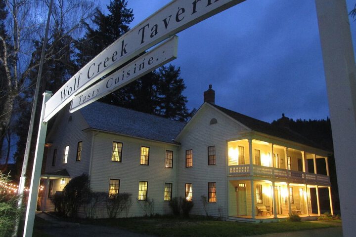 Wolf Creek Inn & Tavern