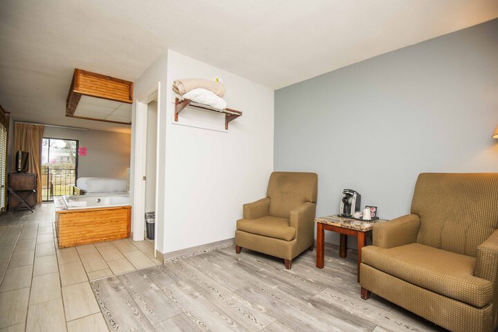 Room 108 of 345