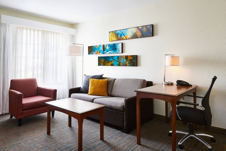 Room 18 of 23