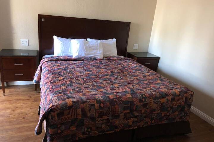 Room 32 of 51