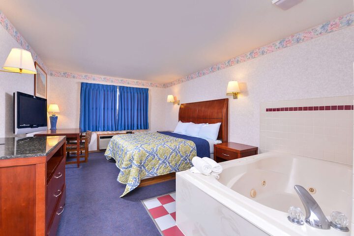 Room 34 of 43