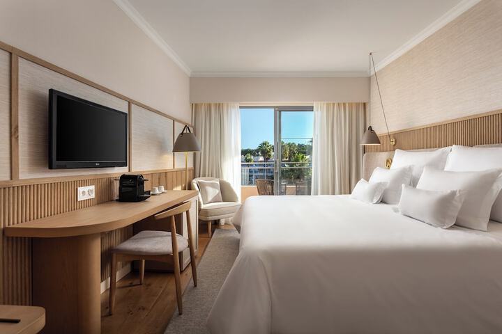 Grande Real Santa Eulalia Resort