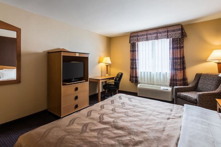 Room 10 of 25