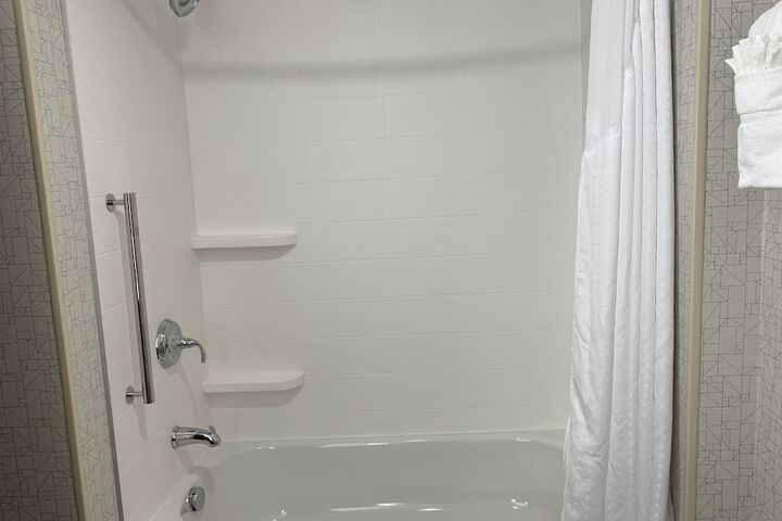 Room 18 of 40