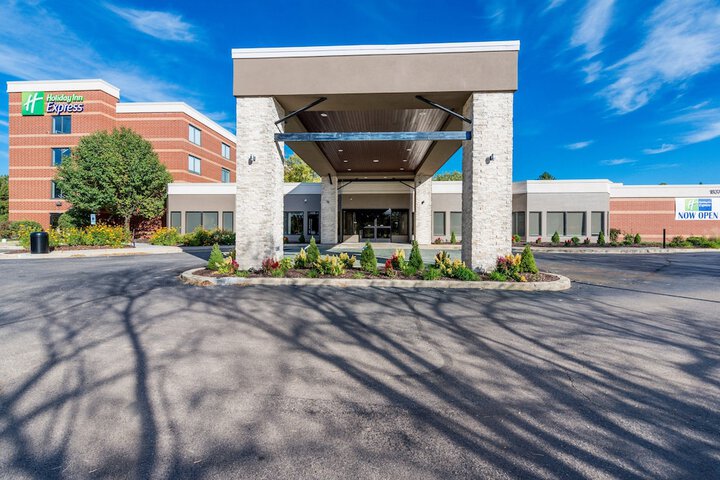 Holiday Inn Express Naperville by IHG