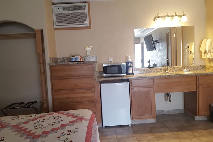 Bristlecone Motel