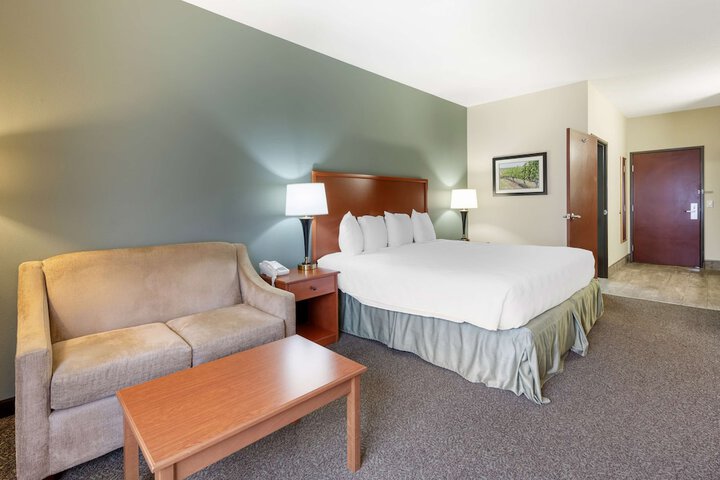 Room 9 of 36