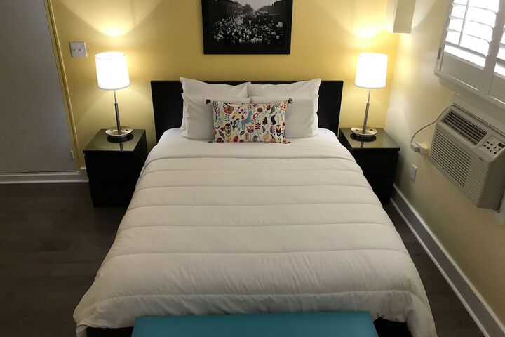 Room 28 of 30