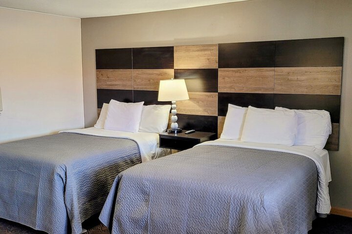 Room 25 of 49