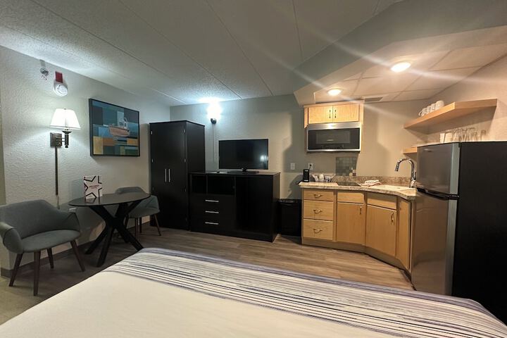 AmericInn by Wyndham Menominee