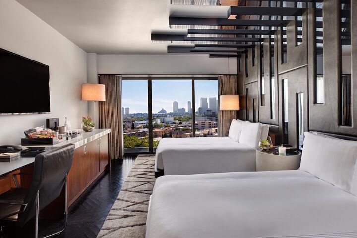 Room 27 of 46