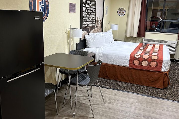 Room 11 of 24