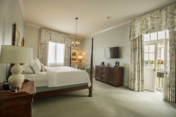 Room 26 of 38
