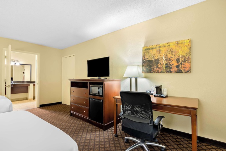 Best Western Coach House