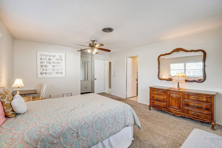 Englewood Home on Canal: Boat to Lemon Bay!