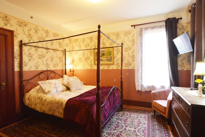 Room 5 of 51