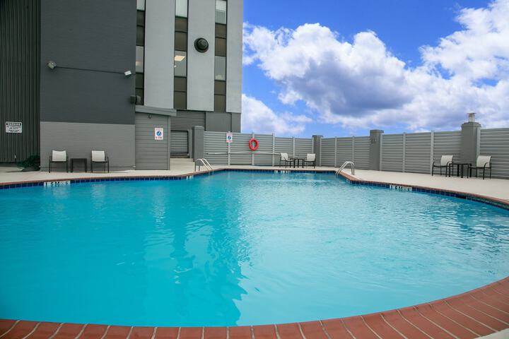Pool 14 of 93