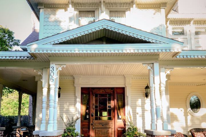 The Victoria B & B