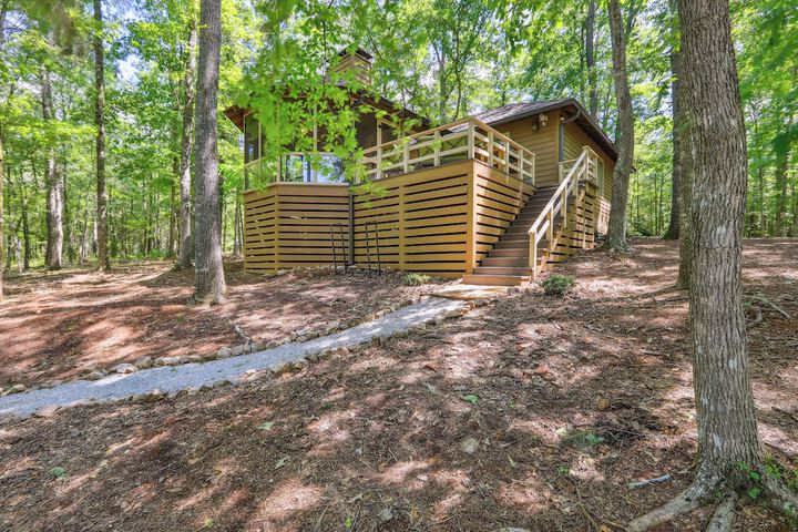 Lakefront Hamilton Cabin w / Dock & Fire Pit!
