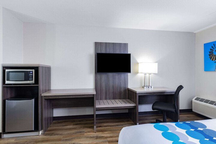 Room 19 of 33