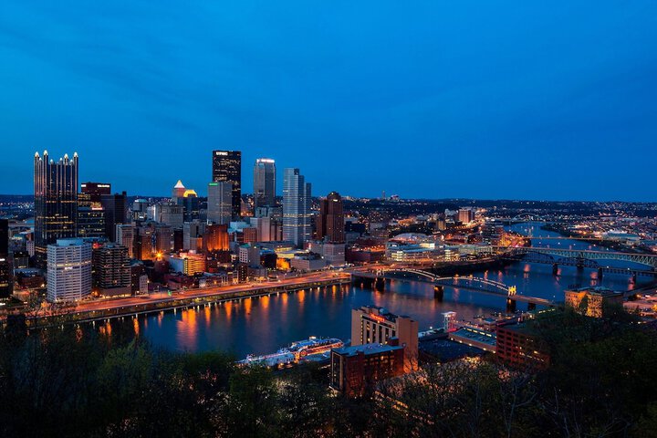 Sheraton Pittsburgh Hotel at Station Square