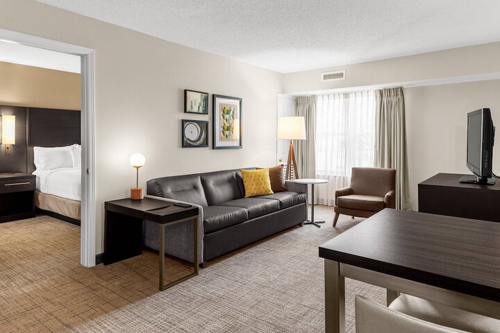 Room 17 of 27