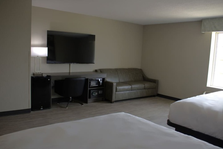 Boarders Inn & Suites by Cobblestone Hotels - Lamar