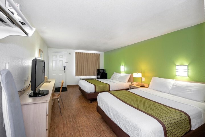 Room 16 of 30