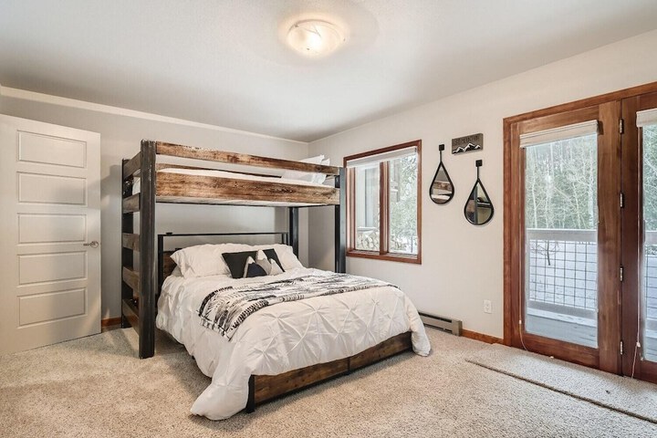 Room 20 of 34