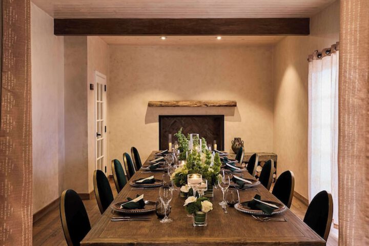 Dining 79 of 103
