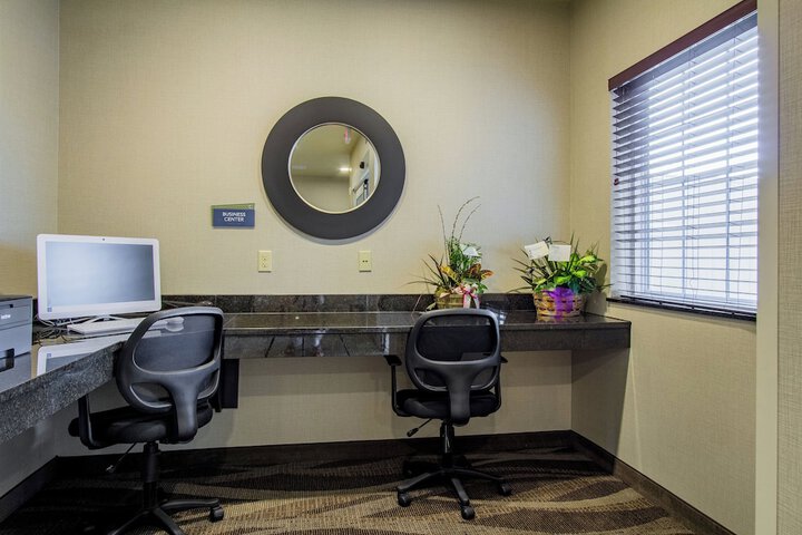 Business Center 49 of 49