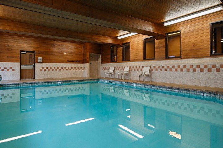 Best Western Plus Rama Inn & Suites