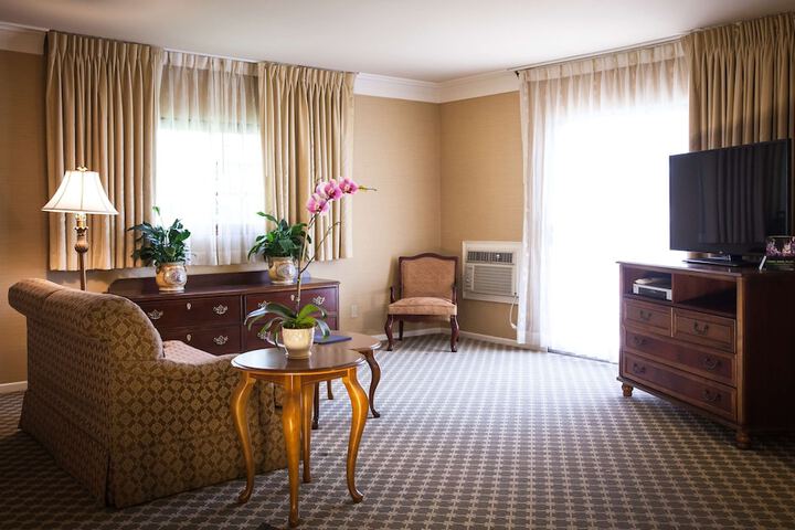 Room 30 of 47