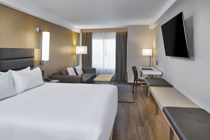 Room 21 of 53