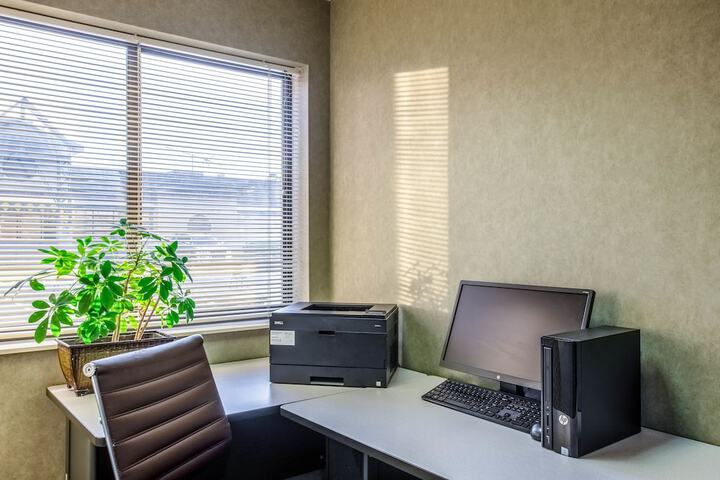 Business Center 27 of 27