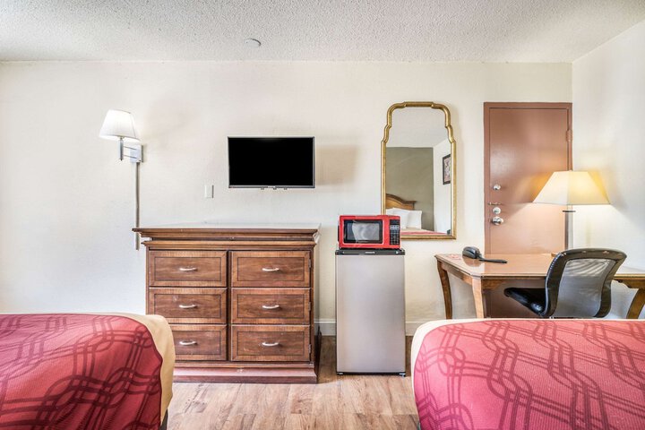 Room 22 of 25