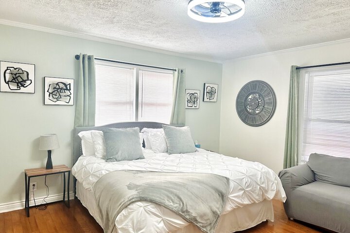 Room 30 of 51