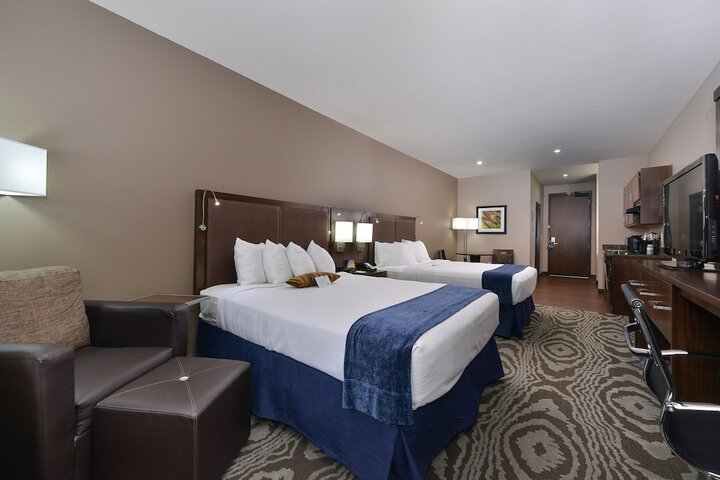 Room 27 of 37