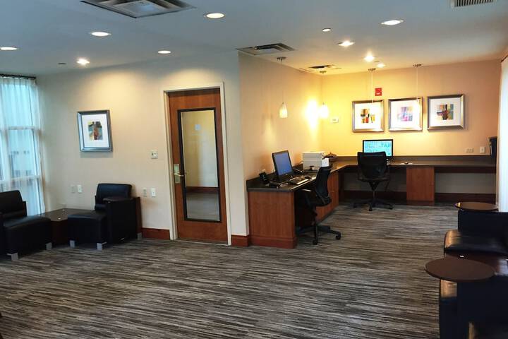 Embassy Suites by Hilton Parsippany