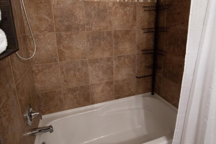 Room 11 of 17